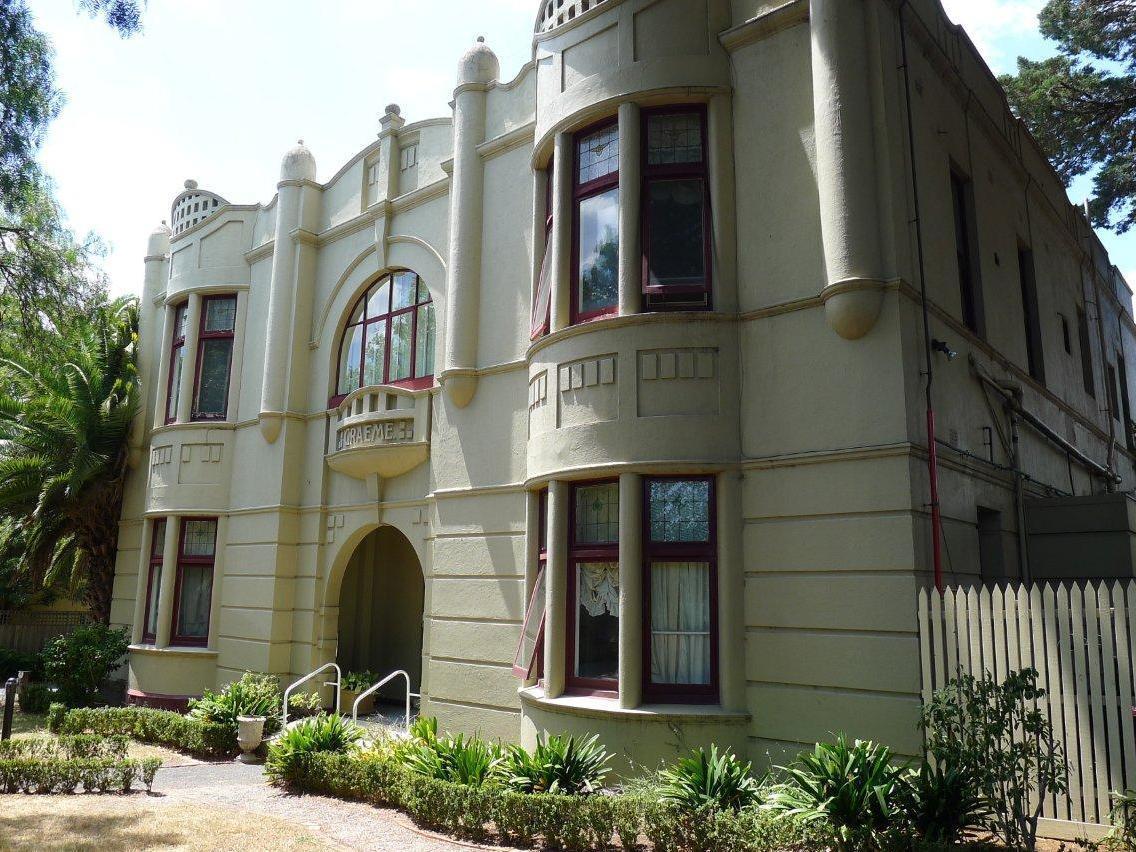 Toorak Manor Hotel Melbourne Exterior photo